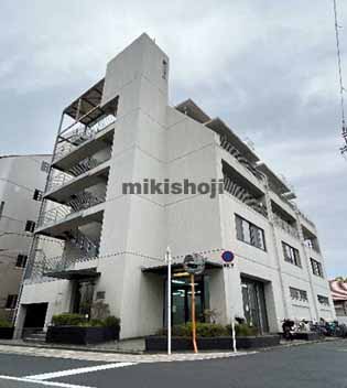 エッグワンビル 外観