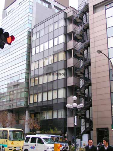 プルミエビル 外観