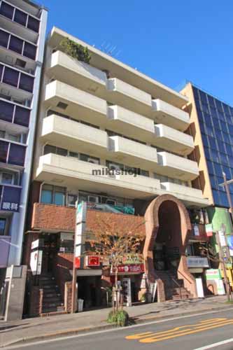 玉柳・テシコ六番町ビル 外観
