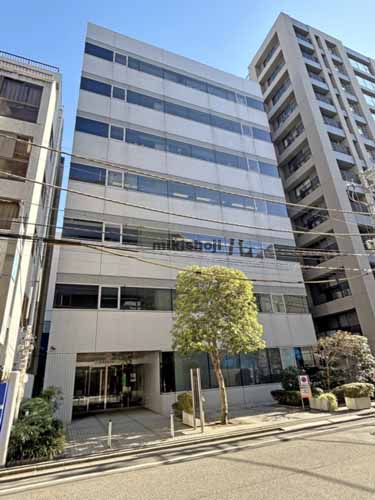 馬事畜産会館 外観