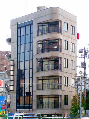 本町のイマス・エス・イービル 外観1