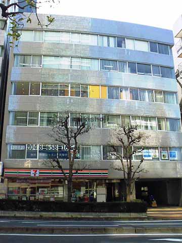 ＹＫ－１１　ＢＬＤＧ 外観