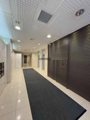 グランドパークビル エントランス1