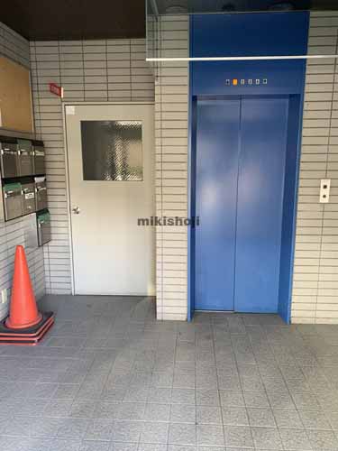 泉中央ＳＴビル エントランス1