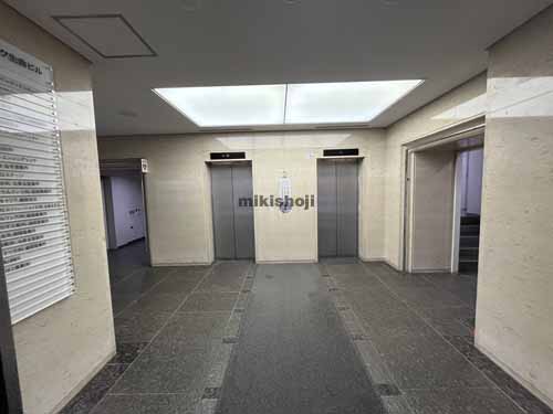 盛岡フコク生命ビル エレベーターホール1