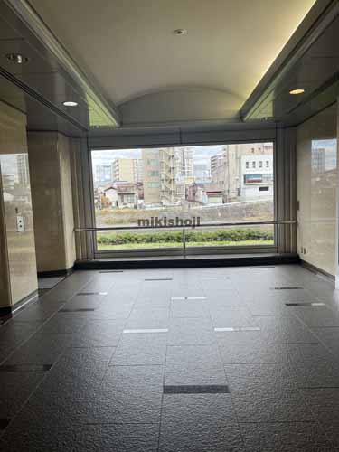 橋市盛岡ビル エントランス2