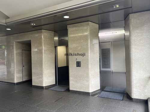 橋市盛岡ビル エレベーターホール1