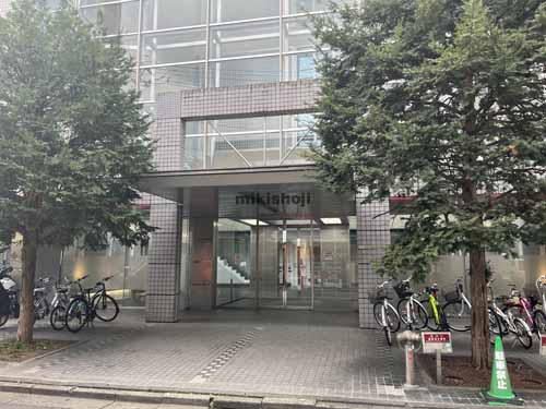 盛岡菜園センタービル エントランス3