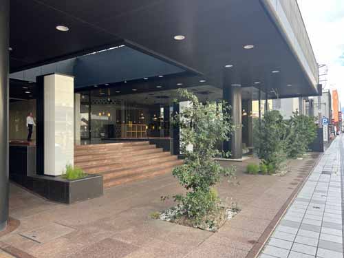 山形十日町ビル エントランス4