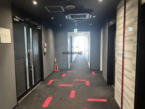 山形十日町ビル エレベーターホール1