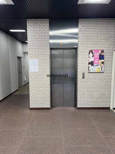 本町草野ビル エレベーターホール1