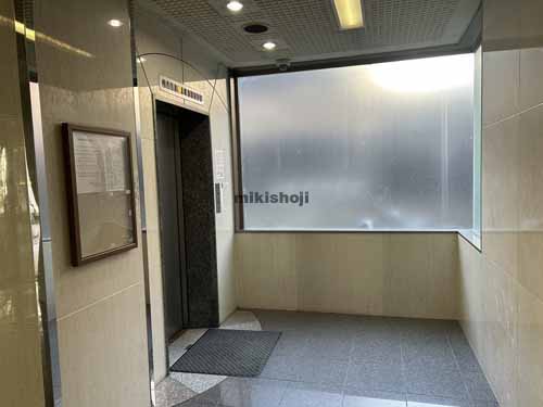 花本ビル エレベーターホール1