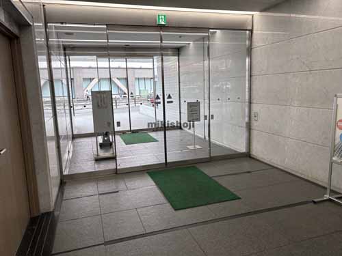 日本生命藤沢駅前ビル エントランス1
