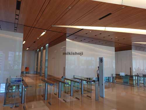 横浜三井ビルディング エントランス1