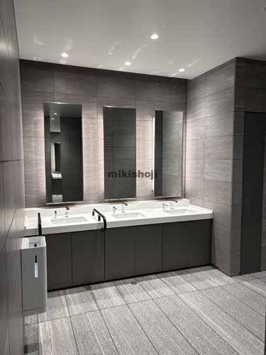 横浜シンフォステージ　イーストタワー 水回り1