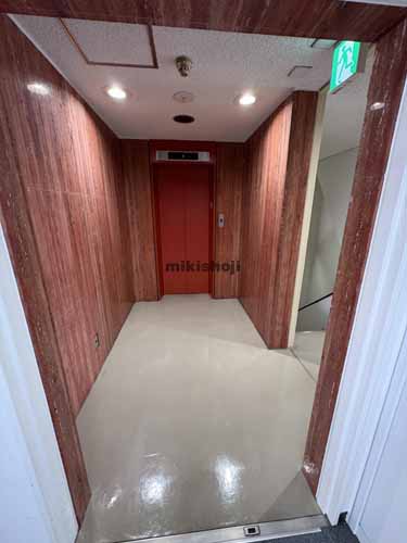 名南クリヤマビル エレベーターホール1