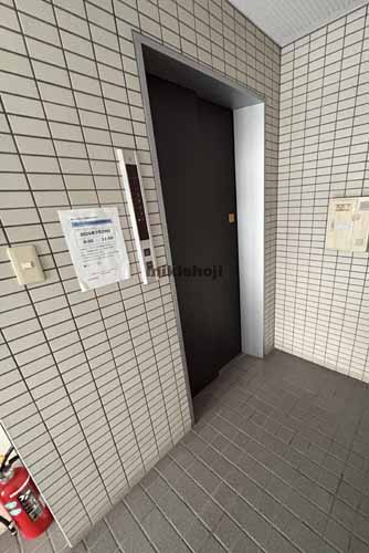 津市全域の第２いけだビル エントランス1