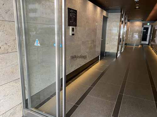 梅田ステートビル エントランス2