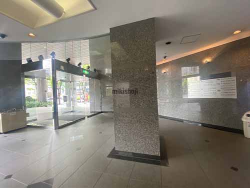 商業第二ビル エントランス4