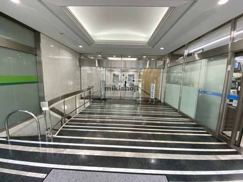 沢の鶴ビル エントランス3