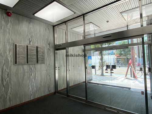 大阪山甚ビル エントランス2