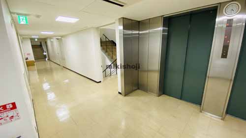 中博ビル エレベーターホール1