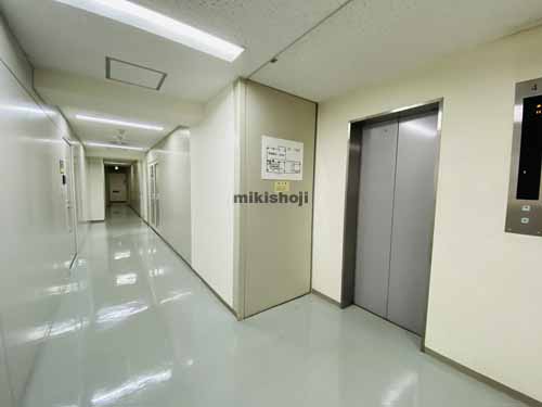 又一ビル エレベーターホール3