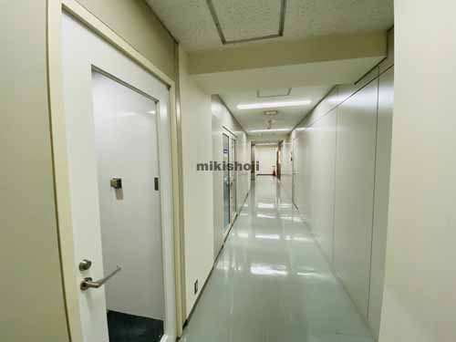 又一ビル エレベーターホール4