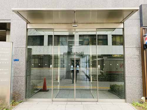 本町武田ビル エントランス3