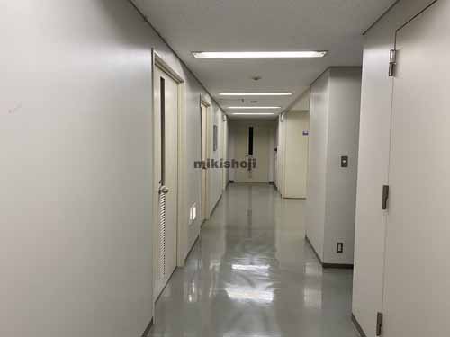 本町南シモジマビル エレベーターホール2