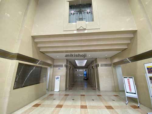 堺筋本町センタービル エントランス3