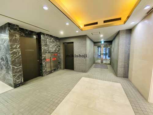 堺筋本町プラザビル エントランス8