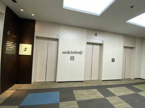 信濃橋三井ビル エントランス8