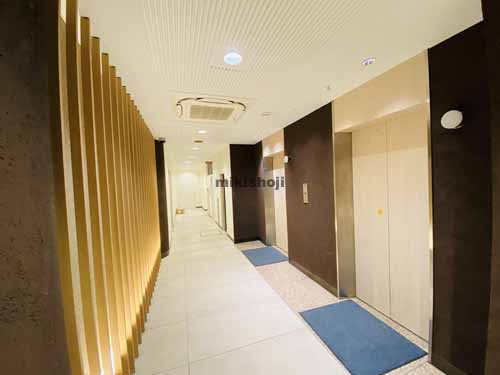 靱イーストビル エントランス4