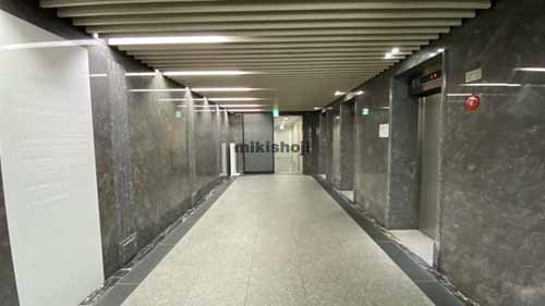 辰野心斎橋ビル エントランス2