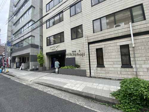 第５新大阪ビル エントランス3