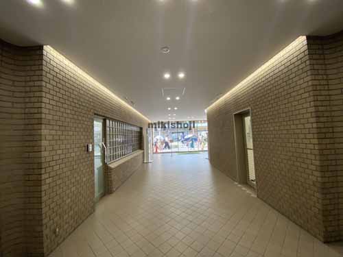 明治安田生命十三ビル エントランス10