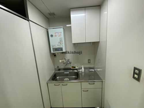 明治安田生命十三ビル 水回り3