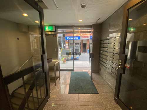 西天満大治ビル エントランス2