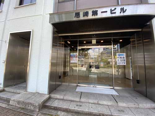 尼崎第一ビル エントランス4
