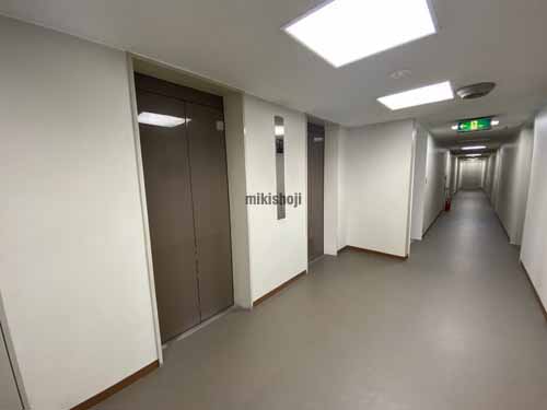 尼崎第一ビル エレベーターホール2