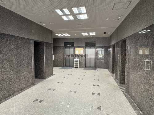 むさしビル エントランス1