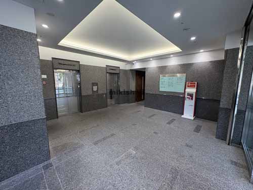 金沢フコク生命駅前ビル エントランス1