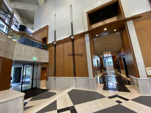 ピアスタワー エントランス7