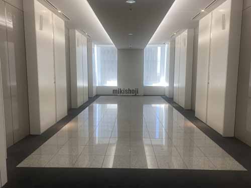 中之島セントラルタワー エレベーターホール1