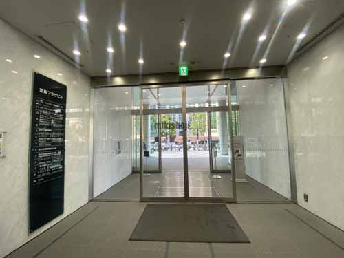 堂島プラザビル エントランス3