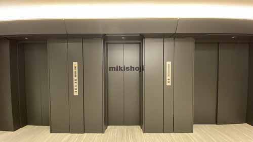 川久センタービル エレベーターホール1