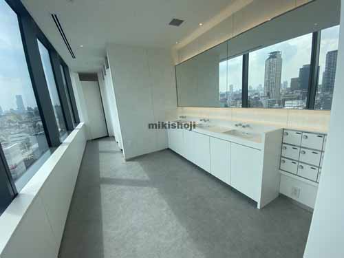 南船場のクオーツ心斎橋ビル 水回り2