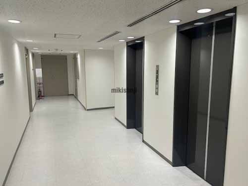 九勧呉服町ビル エレベーターホール1