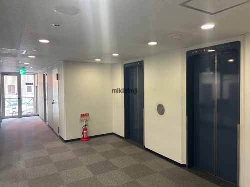 サンライトビル エレベーターホール1